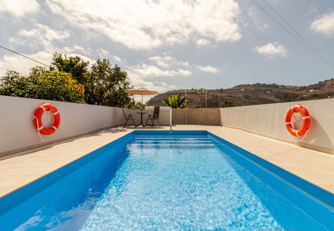 House in Moya - Casa Marjoes I + Communal Pool + Terrace + BBQ