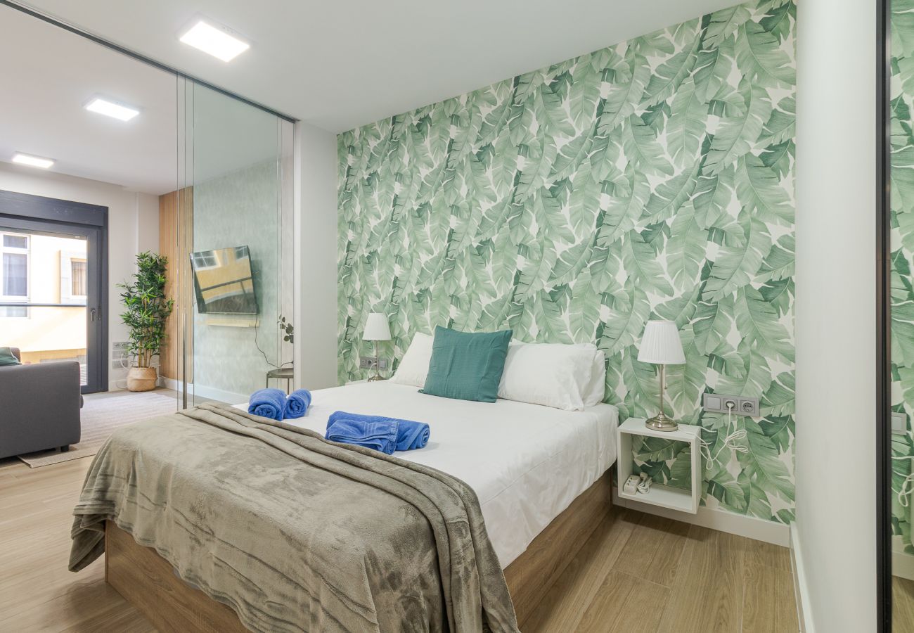 Apartment in Las Palmas de Gran Canaria - Urban Chic Apartment - Parking - WiFi - Canteras